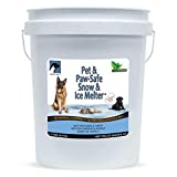 Just For Pets Snow & Ice Melter Safe for Pets & Paws Contains No Toxic Chlorides or Painful to The Paw Rock Salt, Safe for Dogs & Cats. Fast Acting and Works On Contact 15 lb Shaker Jug